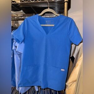 FIGS Casma 3 Pocjet Scrub Top